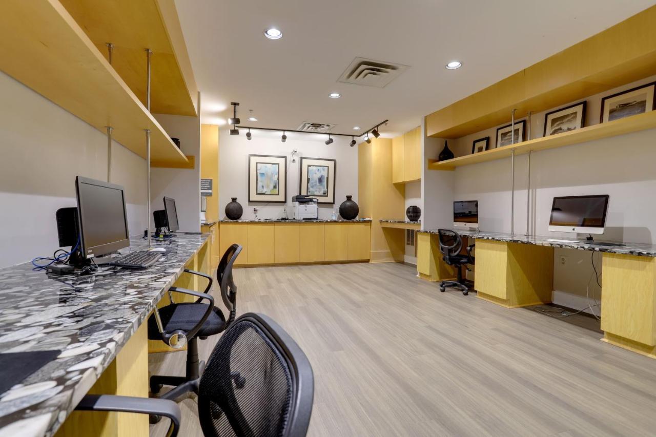 Elegant And Charming Condo At Ballston With Pool Arlington Luaran gambar